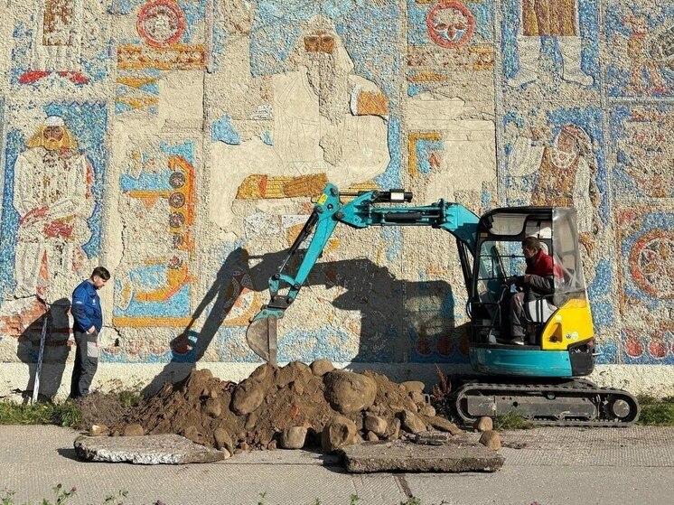 В Питкяранте здание Дома культуры, украшенное мозаичным панно, официально признано не аварийным