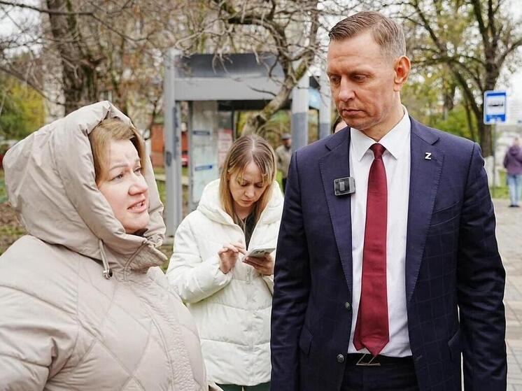 Глава Новороссийска встретился с заявителями, обратившимися к губернатору Кубани на «Прямой линии»