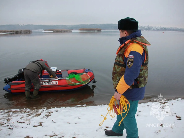 В Курске инспекторы ГИМС проверили безопасность на водохранилище с помощью дронов