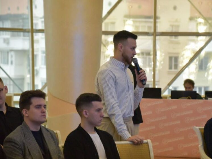 Белгородский министр культуры встретился с участниками Дня дублера