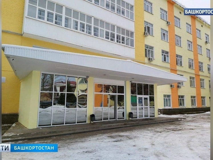 В Уфе семиклассница выпала со второго этажа школы