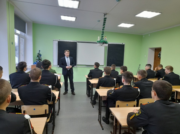 Омбудсмен Головин рассказал тульским кадетам о долге и патриотизме