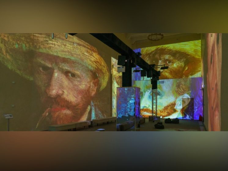 В павильоне "Карелия" на ВДНХ посетителей приветствует виртуальный Ван Гог