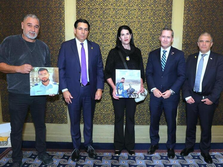 В Иерусалиме состоялась встреча родителей заложника с Уолтцем