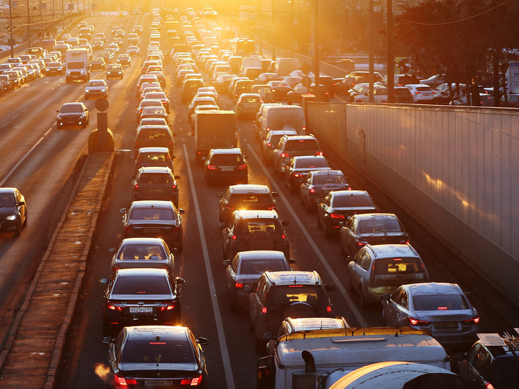 Московские пробки достигли 8 баллов