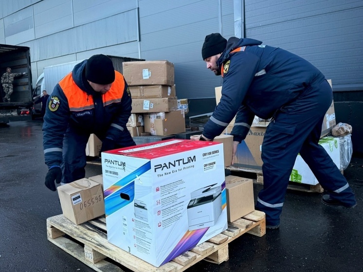 Новгородская область отправила запорожским детям подарки и дизельный генератор