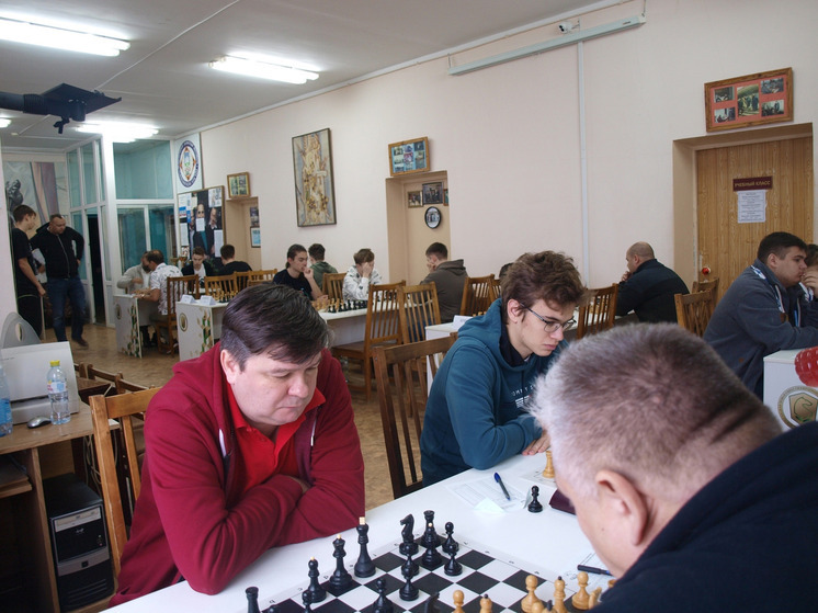 Орловцы выиграли чемпионат ЦФО по шахматам среди мужских команд