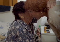 В Екатеринбурге прошел XXII Международный фестиваль-практикум киношкол «Кинопроба». Его слоган впечатляет: «Проверка зрения. Узнай, как ты видишь новое кино». Проверка показала, что проблемы чаще связаны со слухом. Герои фильмов не слышат друг друга, лишены возможности говорить в силу разных причин. Таков диагноз реальности с точки зрения молодых кинематографистов. 