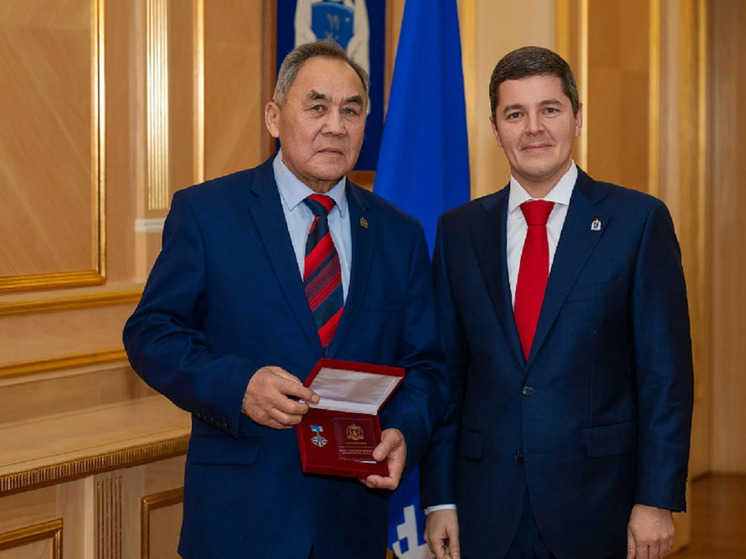 Губернатор в день 95-летия Ямала наградил отличившихся северян