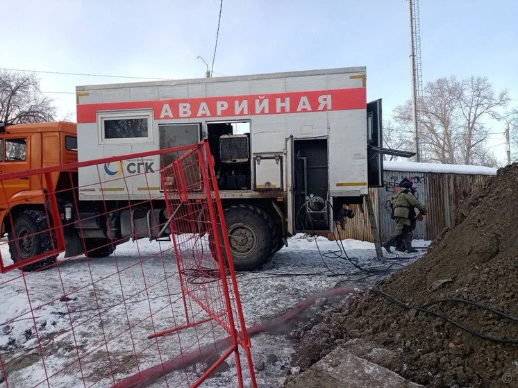 В Барнауле ликвидировали крупную коммунальную аварию на Новоугольной