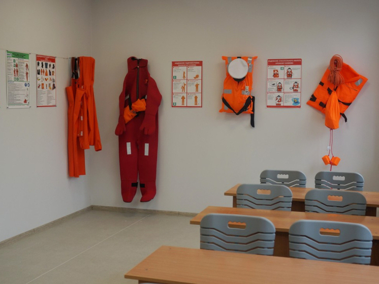 После капремонта за 210 млн рублей открылась школа в приморской Славянке