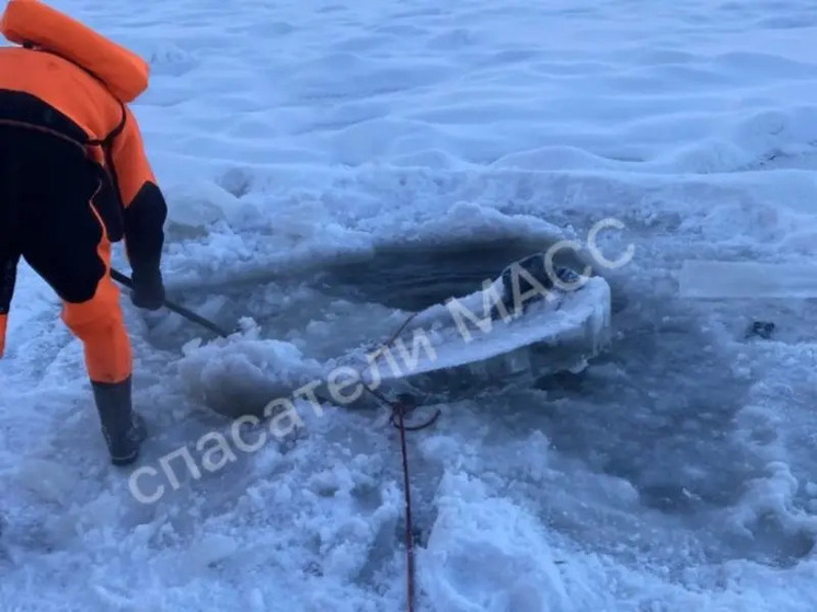 Пропавшего пенсионера нашли вмёрзшим в лёд на реке Иня в Новосибирске
