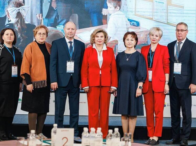 Общественные помощники омбудсмена ЯНАО получили благодарность уполномоченного по правам человека РФ