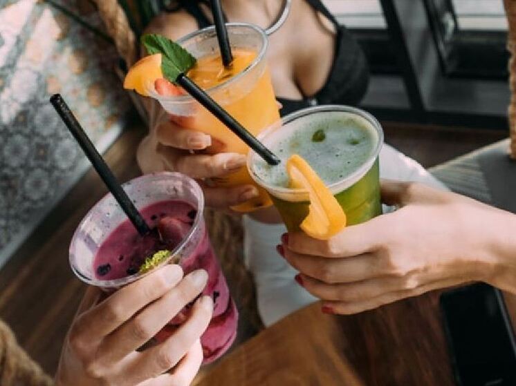 Утренний напиток, который очищает артерии и борется с воспалением: достаточно одной порции до начала рабочего дня