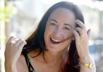 Софи Кинселла, автор бестселлеров серии книг “Шопоголик”, скончалась в возрасте 55 лет