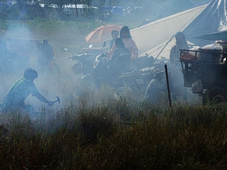 Полмиллиона человек эвакуированы на тайско-камбоджийской границе на фоне новых боёв