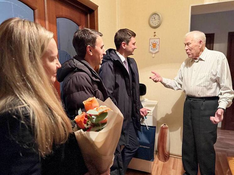 В Обнинске поздравляют с днем рождения ветерана Великой Отечественной войны