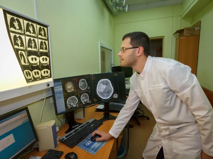 В Томской области по «земским» программам в 2025 году начали работу 78 медиков