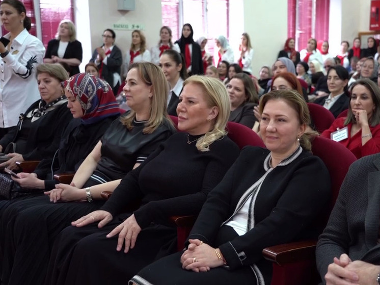 В Махачкале стартовал конкурс «Учитель года»