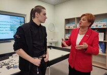 Вместо тетрадей и учебников — пульты управления и симуляторы полётов