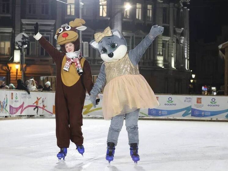 «Зимняя сказка» торжественно открылась на площади Революции в Вологде