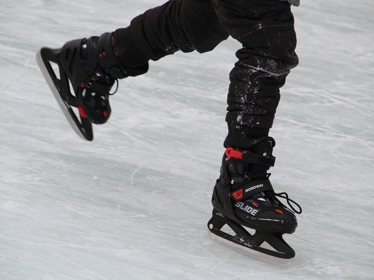 А вы уже приобрели самые красивые коньки?
Во Владивостоке начались работы по подготовке зимних спортивных объектов