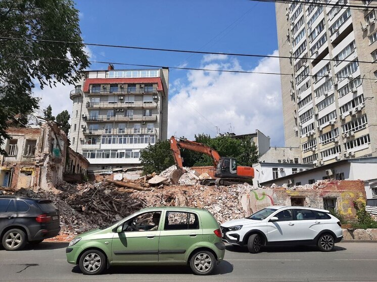 В Саратове с начала года убрали 1,4 тысячи самовольных гаражей