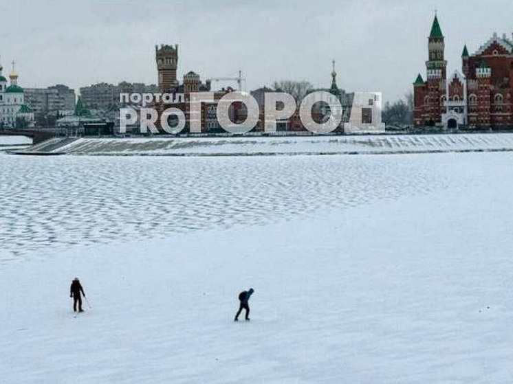 Бесстрашные йошкаролинцы уже вышли на лед Кокшаги