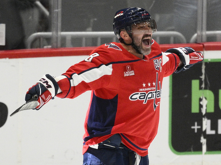 Российский нападающий и капитан «Вашингтон Кэпиталз» Александр Овечкин стал самым известным игроком Национальной хоккейной лиги по версии портала Hockey Reference