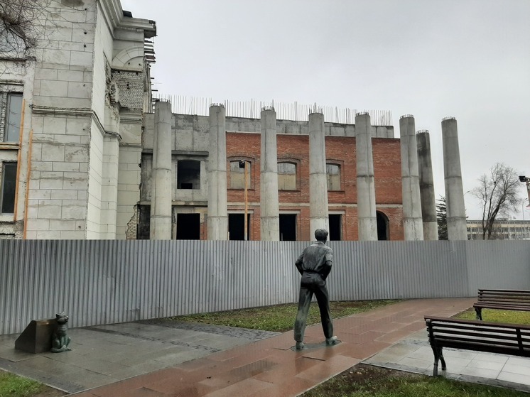 За дачу взятки при реконструкции оперного театра в Саратове осудят москвича