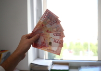 В конце года для многих сотрудников наступает время не только подводить итоги, но и с надеждой ждать особой – дополнительной выплаты