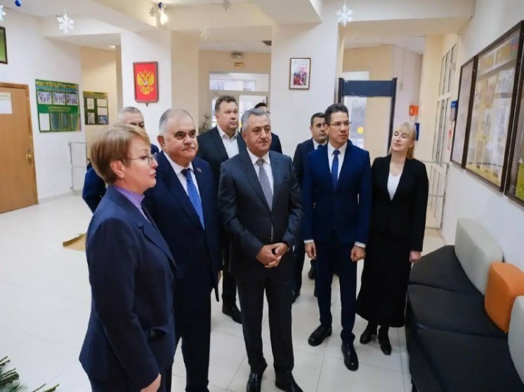 В Астрахани почтили память Гейдара Алиева и обсудили укрепление сотрудничества с Азербайджаном