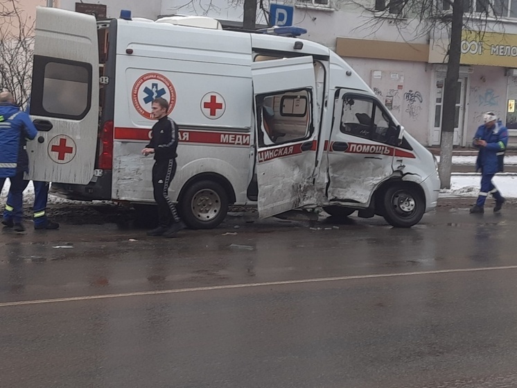 ДТП со скорой произошло в Дзержинске, есть пострадавшие