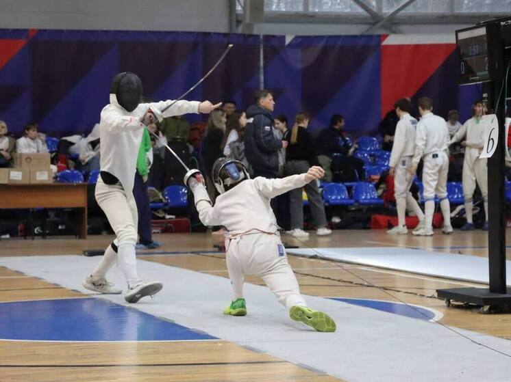 В Туле стартовали соревнования по фехтованию среди кадетов