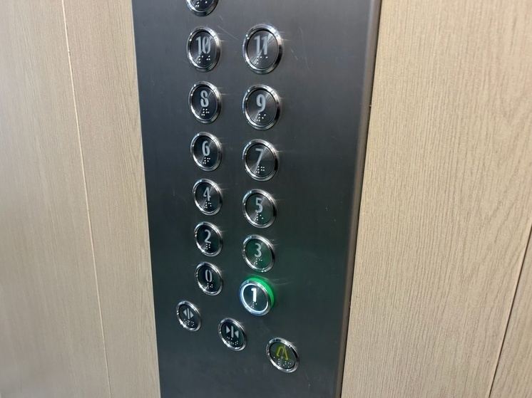 Три лифта заменят в 2026 году в доме на улице Красной в Череповце