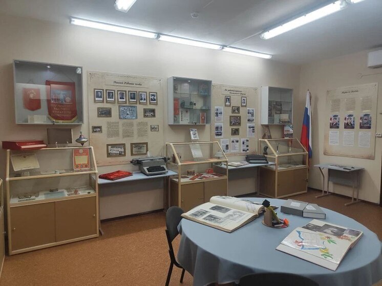 В школе № 3 Иркутска открылся музей «Зеркало времени»