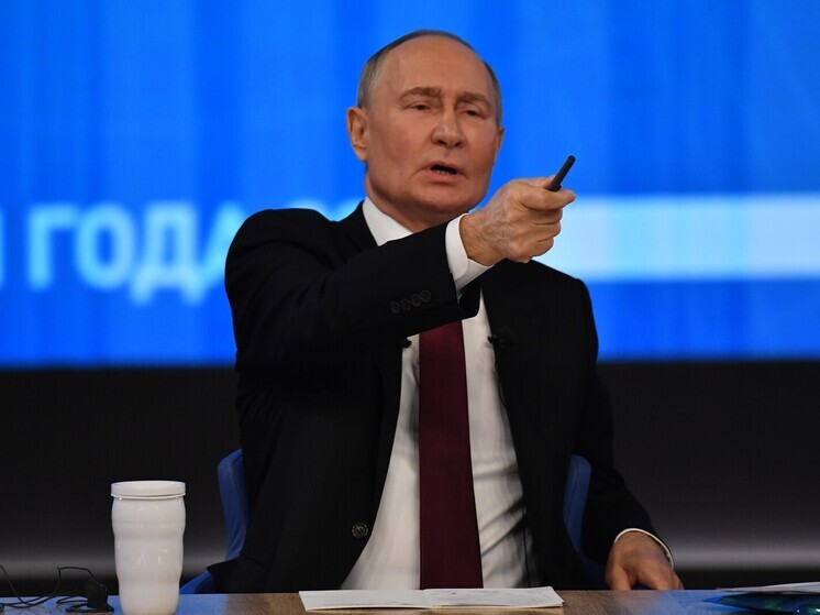 К прямой линии Путина поступило почти 870 тысяч обращений за неделю