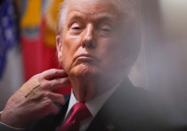 Администрация Дональда Трампа официально запускает программу «Золотая карта Трампа» — премиальный иммиграционный механизм, позволяющий иностранцам за 1 миллион долларов ускорить получение вида на жительство в США