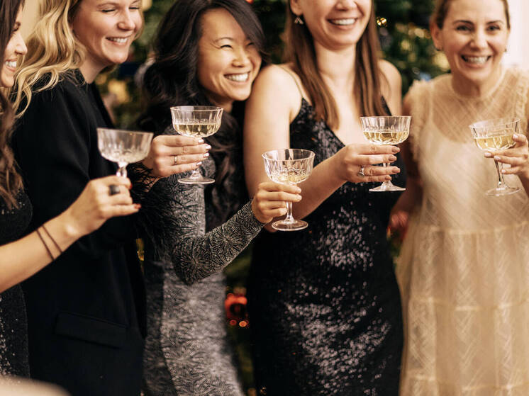 Член-корреспондент РАН Панасюк: женщинам не стоит пить больше двух бокалов вина