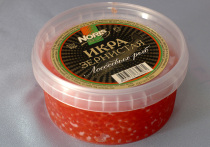 Сетевые магазины и мелкие лавочки бьют тревогу: в их залах участились случаи кражи красной икры! Дрогнула рука даже у самых приличных женщин: оглядываясь по сторонам, они кидают в карман малоприметную баночку, надеясь на успех