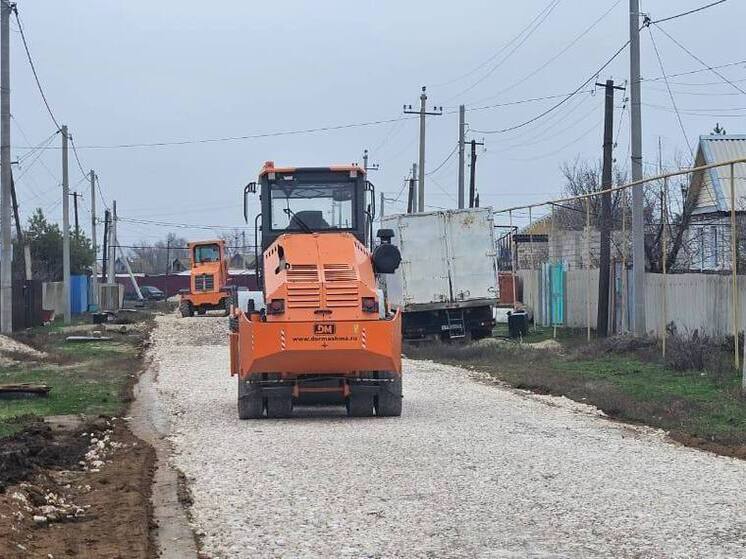 В райцентре Калмыкии улучшают дорожную инфраструктуру