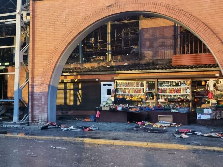 Замыкание проводки стало вероятной причиной пожара на Правобережном рынке