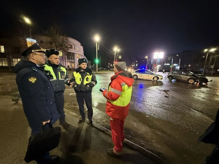 В Кингисеппе произошло ДТП с участием автомобиля скорой помощи