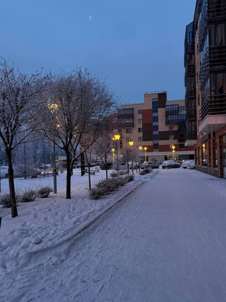 В пятницу в Красноярске потеплеет, но ветер и гололедица осложнят дорожную обстановку
