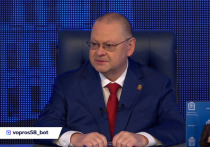 В четверг, 11 декабря, в 17:00 губернатор Олег Мельниченко провёл пятую ежегодную Прямую линию с жителями Пензенской области. Как и в предыдущие годы, главе региона задавали вопросы о том, что ежедневно волнует пензенцев – от состояния дорог и благоустройства до социальной поддержки.