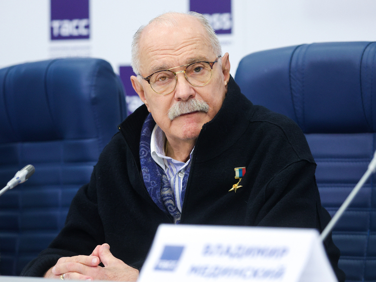 Михалков считает, Ефремов потерял связь с реальностью, но может быть полезен театру и зрителю