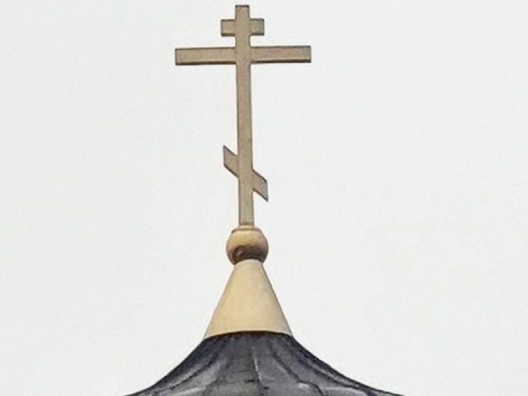 В Карелии спустя 100 лет вновь установлен крест на древнем вепсском храме