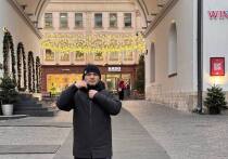Экс-чемпион UFC Хабиб Нурмагомедов поделился с поклонниками фотографиями с прогулки по Москве