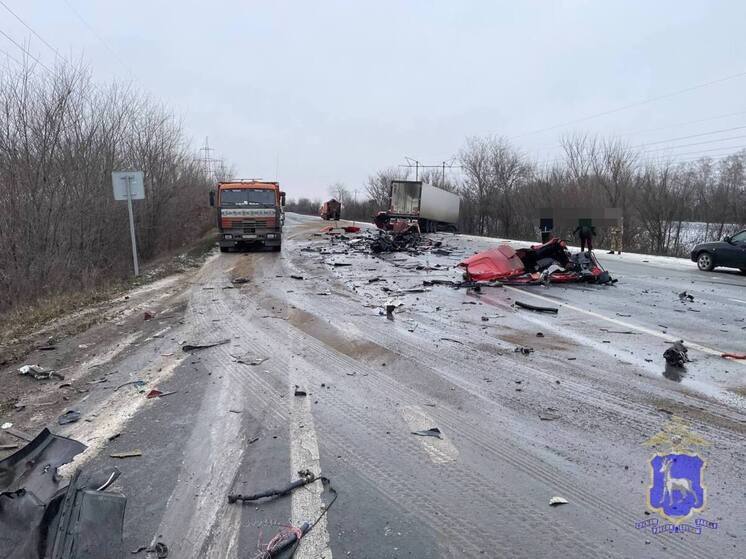 В ГУ МВД по Самарской области уточнили сведения о ДТП с 2 грузовиками и погибшим