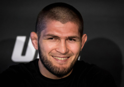 Экс-чемпион UFC Хабиб Нурмагомедов поделился кадрами с прогулки по Москве